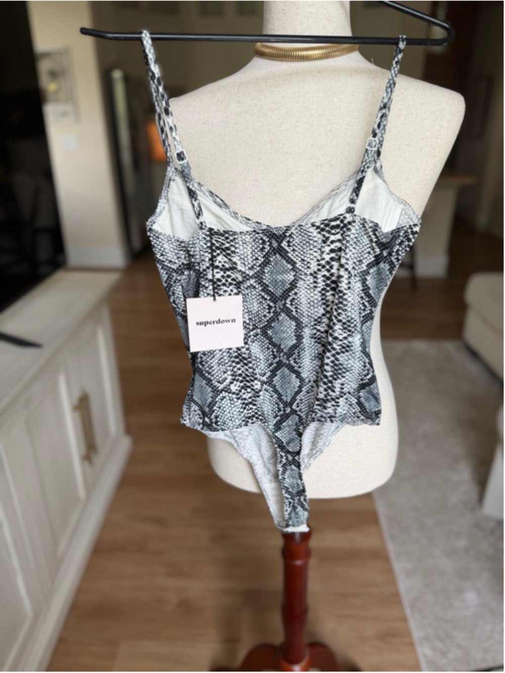 Superdown Sara Underwire Snake Print Bodysuit Sz S NWT - Picture 6 of 7